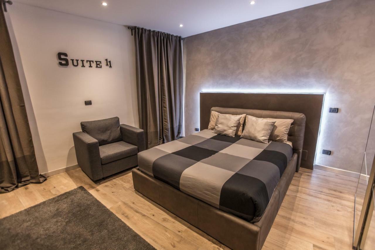 Suite 11 Near Duomo Milan Bagian luar foto